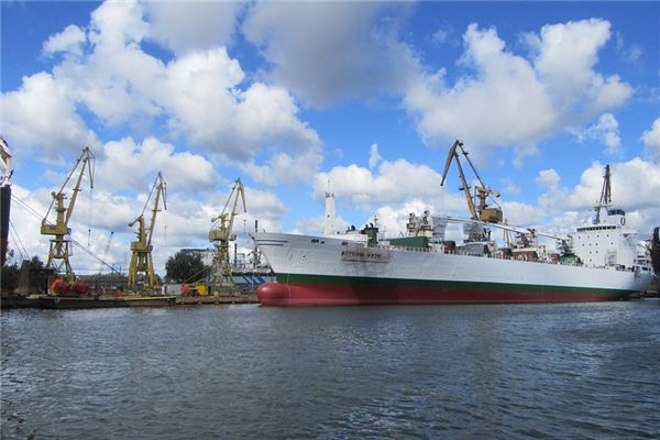 What does it mean to dream of building a ship?
