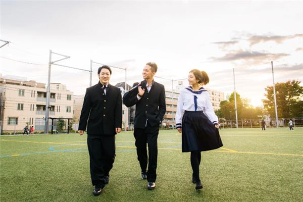 What does it mean to dream about going to university? What does it mean to dream about going to university?