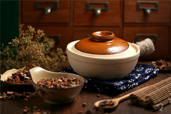 Dreaming of brewing, decocting, and boiling medicine