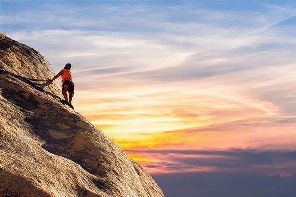 What does it mean to dream of climbing a rock wall? What does it mean to dream of climbing a rock wall?
