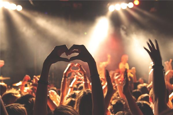 What does it mean to dream of a celebration? What does it mean to dream of a celebration?