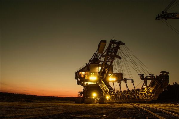 What does it mean to dream about mining?