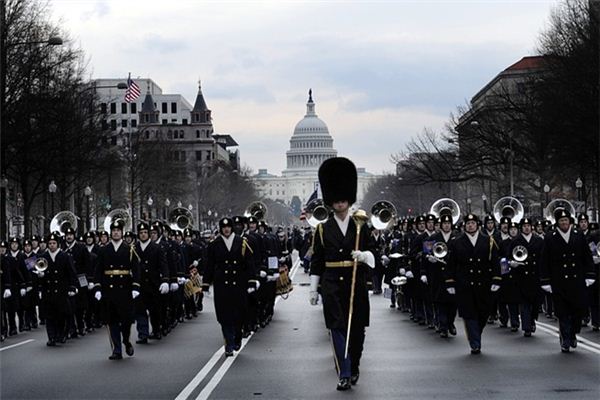What does it mean to dream of a festival parade? What does it mean to dream of a festival parade?