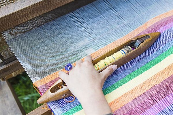 What does it mean to dream of weaving cloth? What does it mean to dream of weaving cloth?