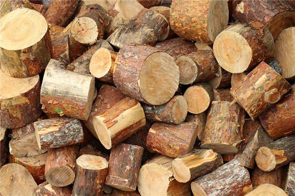 What does it mean to dream of sawing wood? What does it mean to dream of sawing wood?
