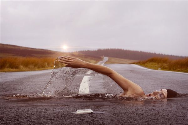What does it mean to dream of swimming? What does it mean to dream of swimming?