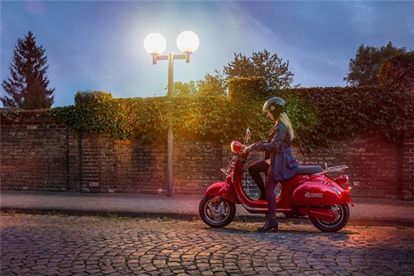 What does it mean to dream of riding an electric scooter? What does it mean to dream of riding an electric scooter?