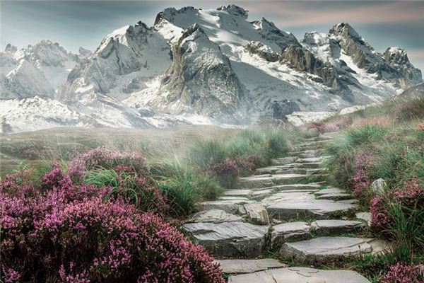 What does it mean to dream of opening a mountain? What does it mean to dream of opening a mountain?