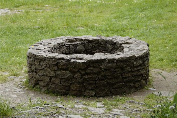 What does it mean to dream of digging a well?
