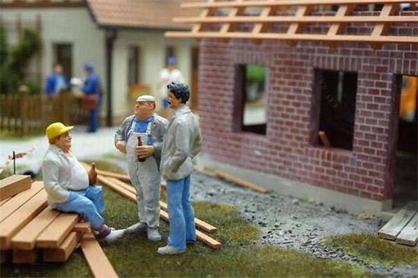 Dreaming of helping someone repair their house