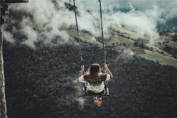 What does it mean to dream of swinging on a swing? What does it mean to dream of swinging on a swing?