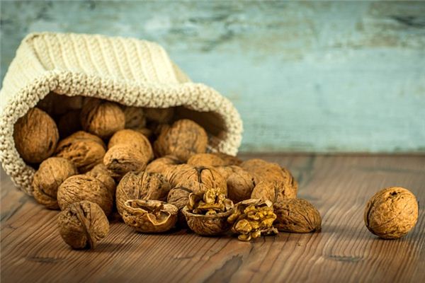 What does it mean to dream of buying walnuts? What does it mean to dream of buying walnuts?