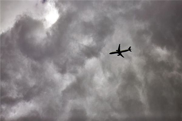 I dreamed of looking up at an airplane.
