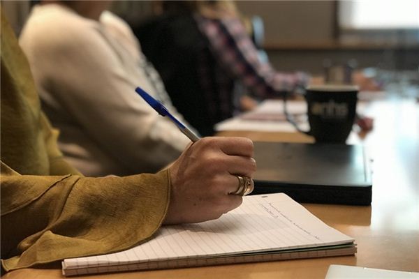 What does it mean to dream of writing? What does it mean to dream of writing?