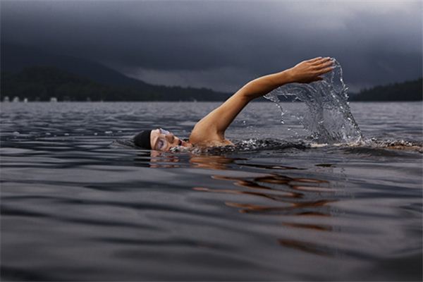 What does it mean to dream of swimming in water? What does it mean to dream of swimming in water?