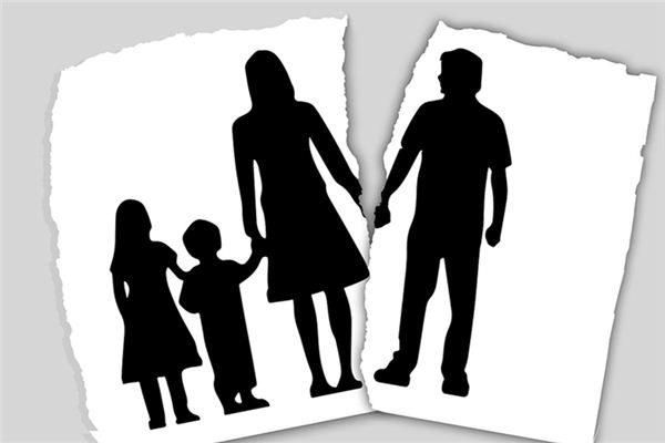 What does it mean to dream about someone else getting divorced? What does it mean to dream about someone else getting divorced?