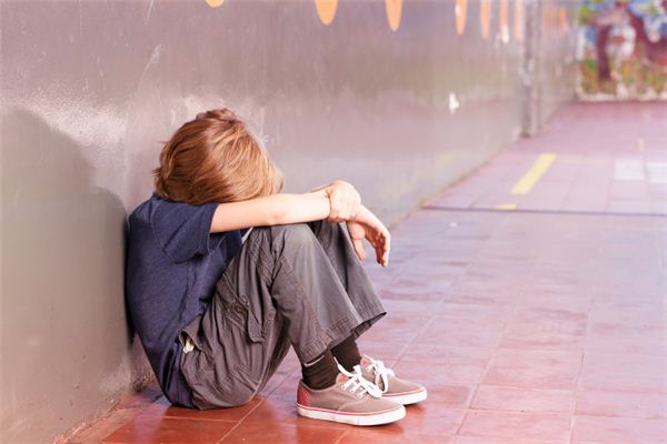 Dreaming of being bullied by an older brother or sister