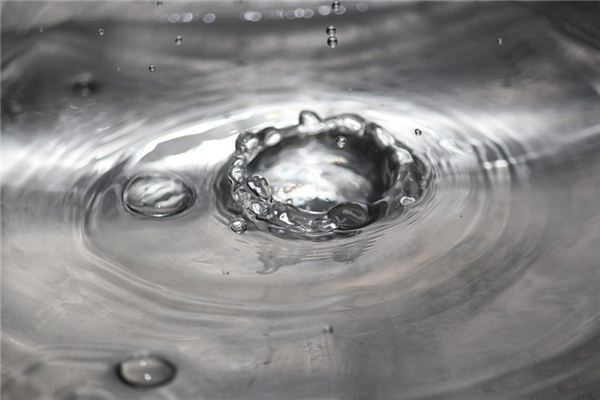 What does it mean to dream of spitting? What does it mean to dream of spitting?