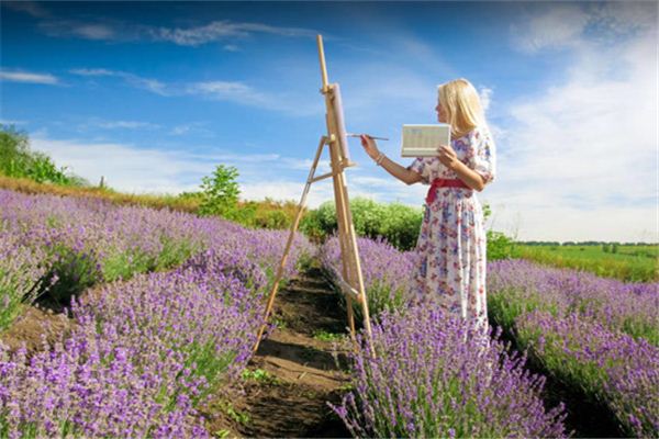 Dreaming of making a living by painting