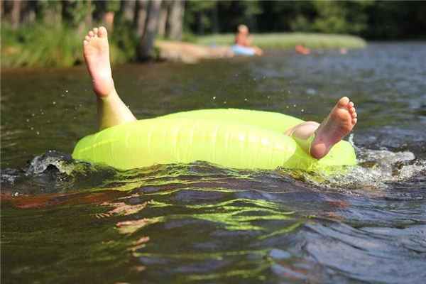 I dreamed of falling into muddy water