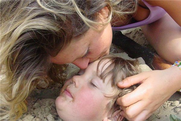 What does it mean to dream of a dead child? What does it mean to dream of a dead child?