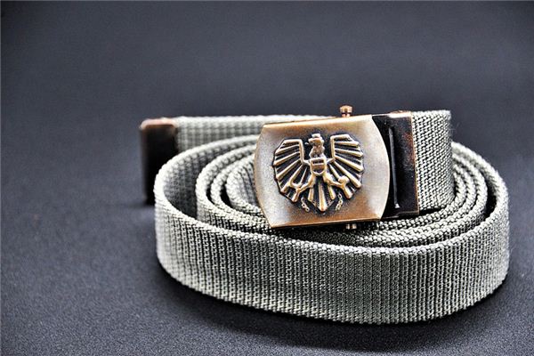 What does it mean to dream of wearing a belt? What does it mean to dream of wearing a belt?