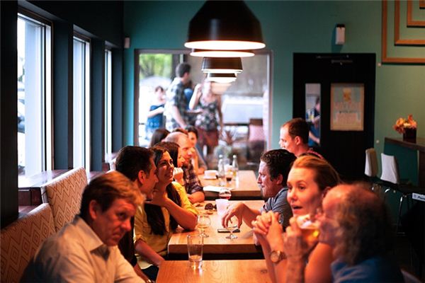 What does it mean to dream of eating in a restaurant? What does it mean to dream of eating in a restaurant?