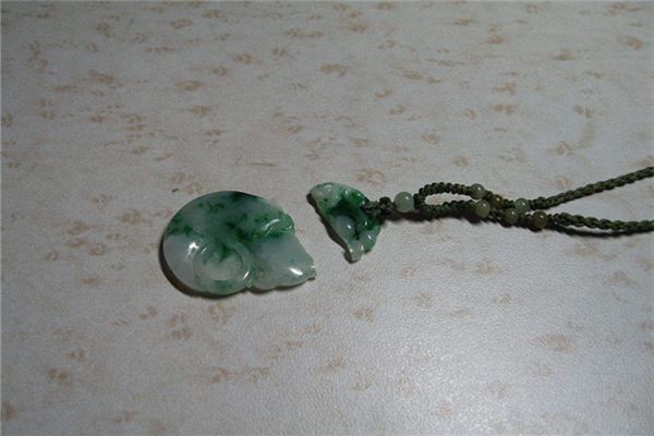 Dreaming of jade shattering Dreaming of jade shattering