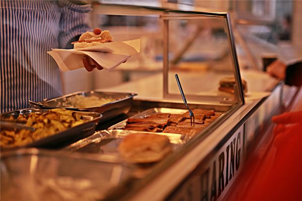 What does it mean to dream of eating in a cafeteria? What does it mean to dream of eating in a cafeteria?