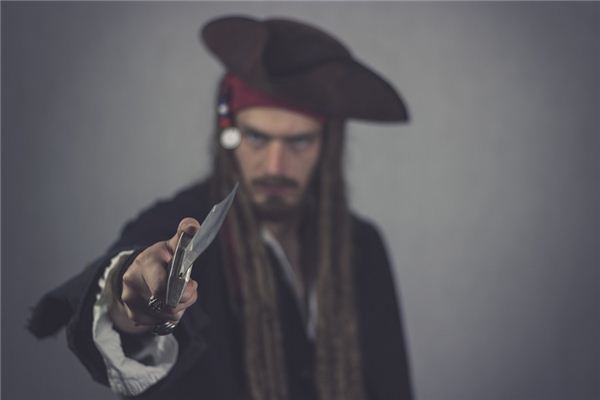 What does it mean to dream of being robbed?
