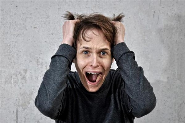 What does it mean to dream of going crazy? What does it mean to dream of going crazy?
