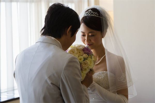 I dreamt that my husband married someone else.