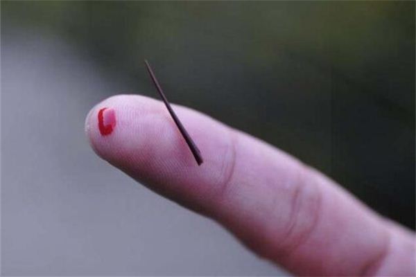 Dreaming of thorns and stings