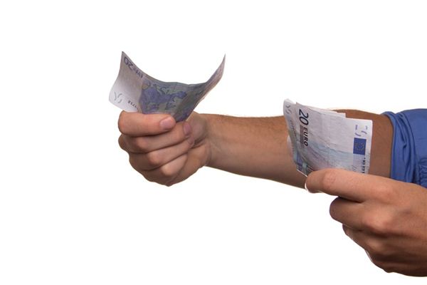 What does it mean to dream about lending money? What does it mean to dream about lending money?