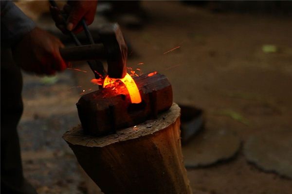 What does it mean to dream of forging iron? What does it mean to dream of forging iron?