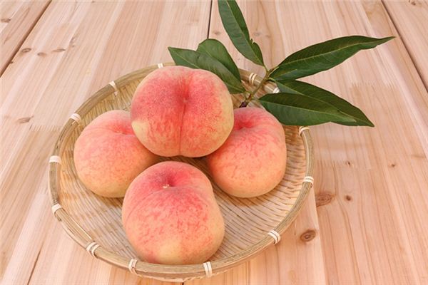 What does it mean to dream of a pregnant woman eating peaches? What does it mean to dream of a pregnant woman eating peaches?