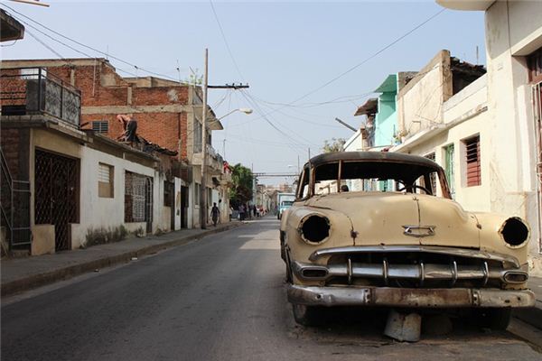 What does it mean to dream of a broken car? What does it mean to dream of a broken car?