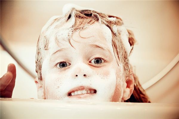 What does it mean to dream of washing your hair? What does it mean to dream of washing your hair?