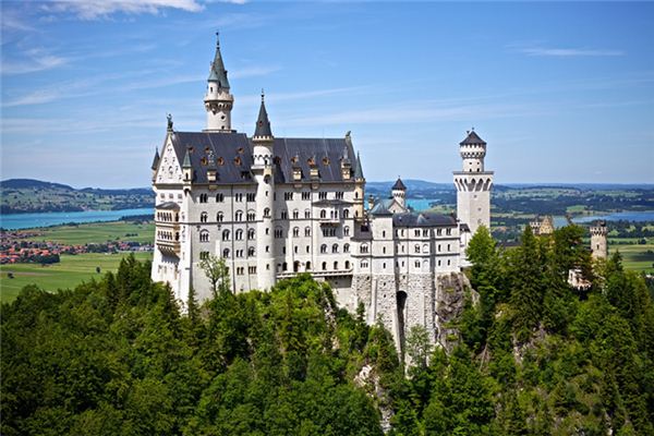 What does it mean to dream of a Western castle? What does it mean to dream of a Western castle?