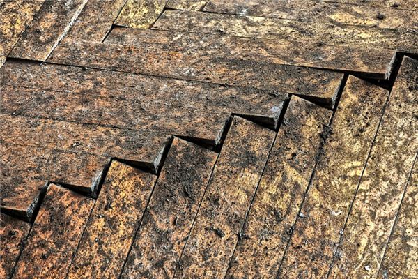 What does it mean to dream of cracks in a house? What does it mean to dream of cracks in a house?