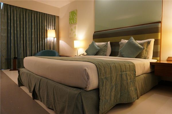 What does it mean to dream about staying in a hotel? What does it mean to dream about staying in a hotel?