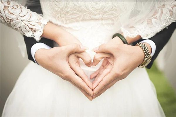 Dreaming of marrying a foreigner
