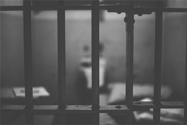 What does it mean to dream of being locked up? What does it mean to dream of being locked up?