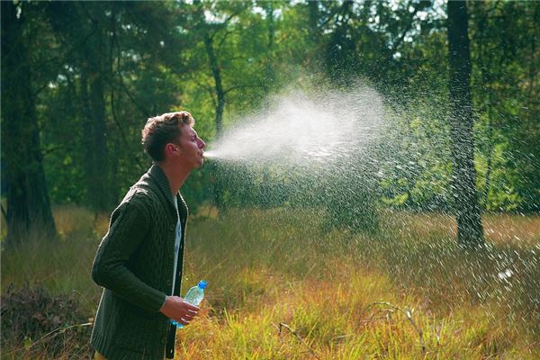 What does it mean to dream of spitting? What does it mean to dream of spitting?