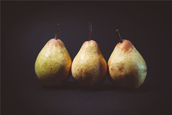 Dreaming of eating pears Dreaming of eating pears