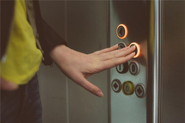 Dreaming of an elevator malfunctioning