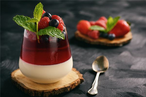 Dreaming of eating jelly and making jelly