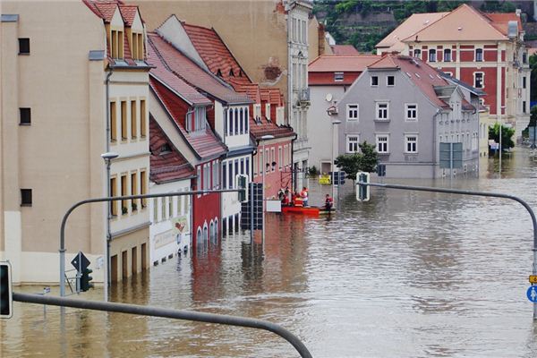 What does it mean to dream of your house being flooded? What does it mean to dream of your house being flooded?