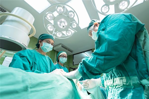 What does it mean to dream about breast cancer surgery? What does it mean to dream about breast cancer surgery?