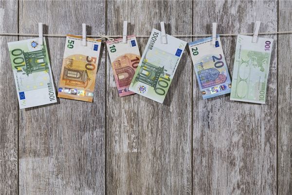 What does it mean to dream of picking up money? What does it mean to dream of picking up money?
